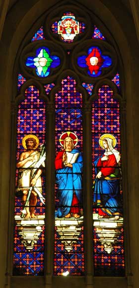 彩色玻璃窗，绘有耶稣基督，圣母玛利亚以及圣施洗约翰-0