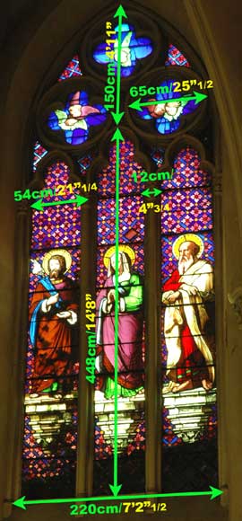 彩色玻璃，绘有圣安娜以及两位圣徒-5