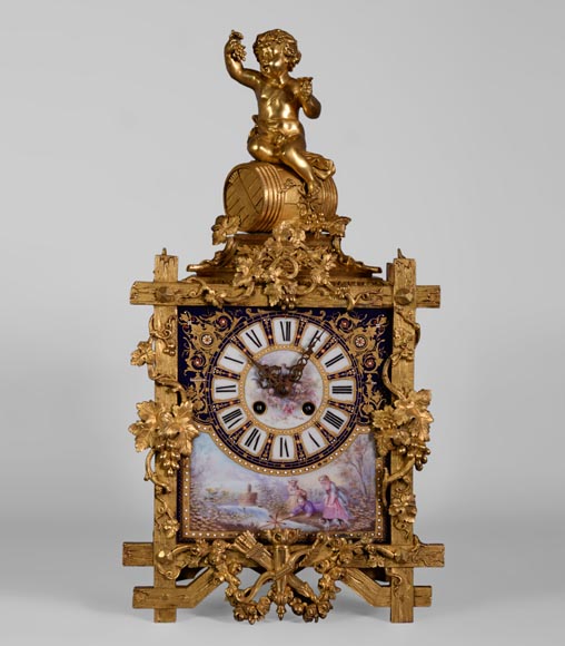 拿破仑三世时期以葡萄树为主题的镀金青铜瓷器时钟-0