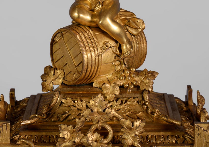 拿破仑三世时期以葡萄树为主题的镀金青铜瓷器时钟-3
