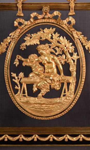 拿破仑三世风格的铜鎏金古董精美烟囱罩，饰有女神萨堤尔和她的孩子-1