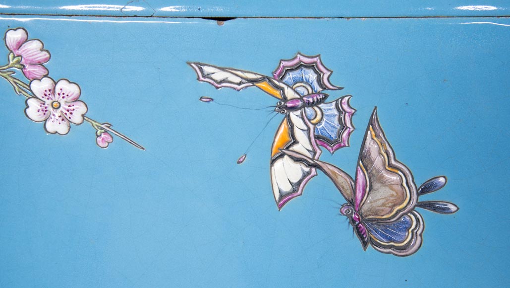 一对以鸟儿在湖边为题的陶瓷镶板画，签有“J. ENGEL”-8