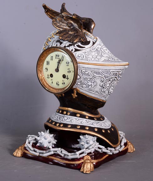 釉面陶瓷头盔形时钟，19世纪末-1