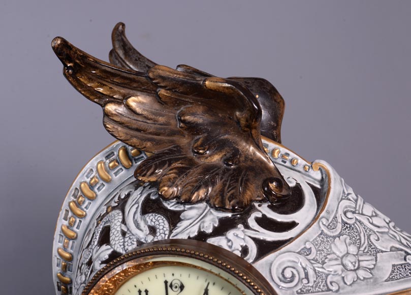 釉面陶瓷头盔形时钟，19世纪末-2