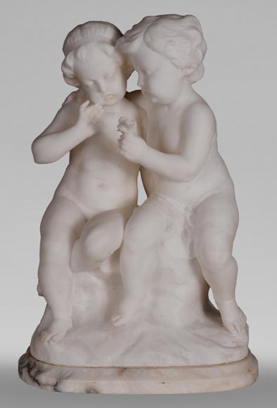 古格利尔莫·普吉（1850-1915）- 恋爱中的孩子雪花石膏塑像-0
