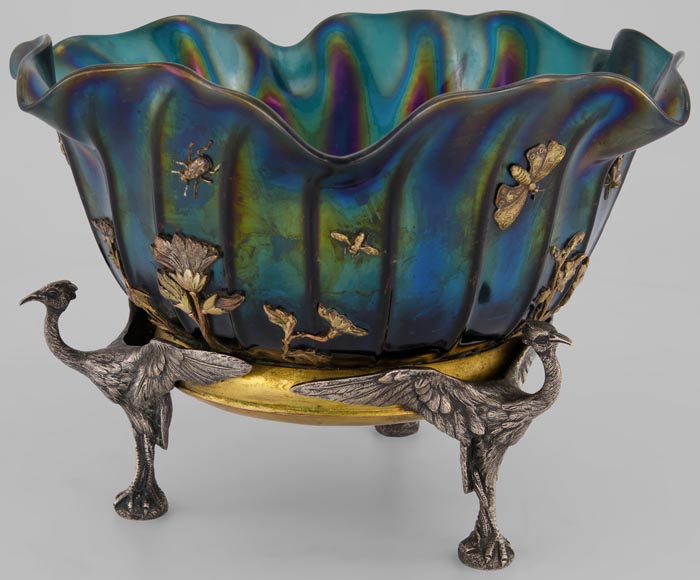 吉鲁和杜维纳吉（Maison GIROUX et Ferdinand DUVINAGE）-极为罕见的带虹彩玻璃杯和电镀装饰的杯子，约 1870-1880 年-0