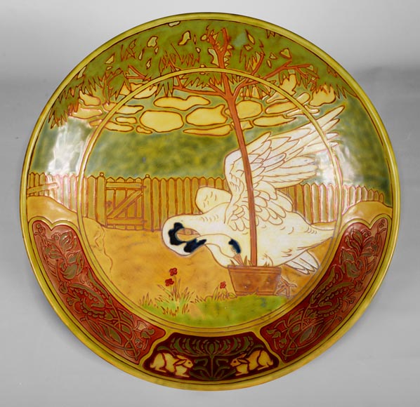 维尔墨斯.泽索尔尼（归于），天鹅装饰彩瓷盘，19世纪末-0