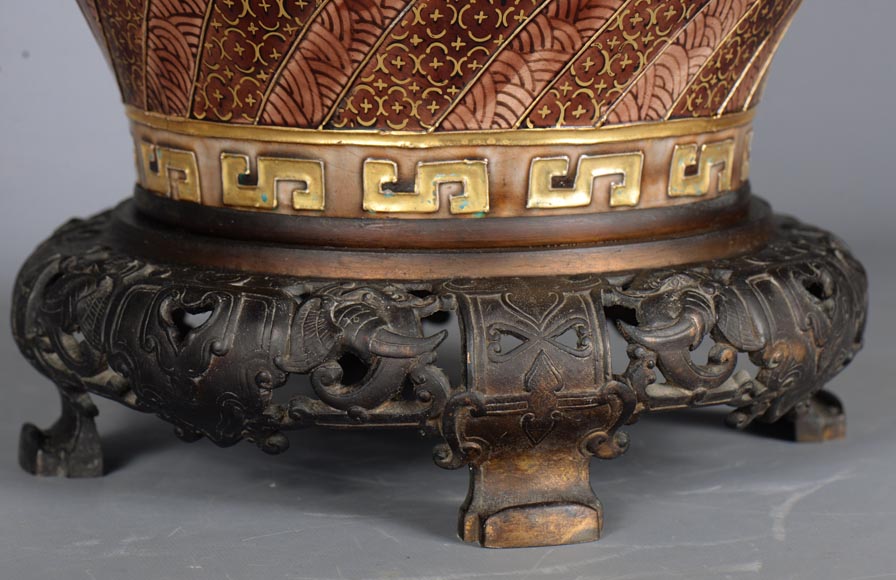 费尔南德.特斯马尔（Fernand THESMAR），中式青铜底座大花瓶，龙型装饰-9