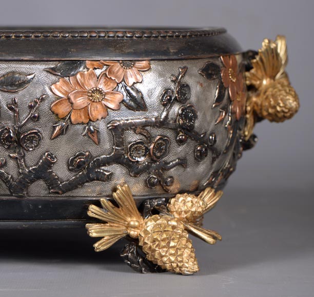克里斯多夫 非凡电镀铜花盆 铜、银、金装饰 银色背景 古铜色点缀 1878年左右-9