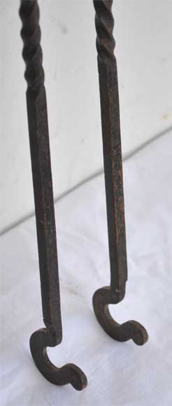 古董壁炉用具：镂空装饰铁夹和铁铲-3