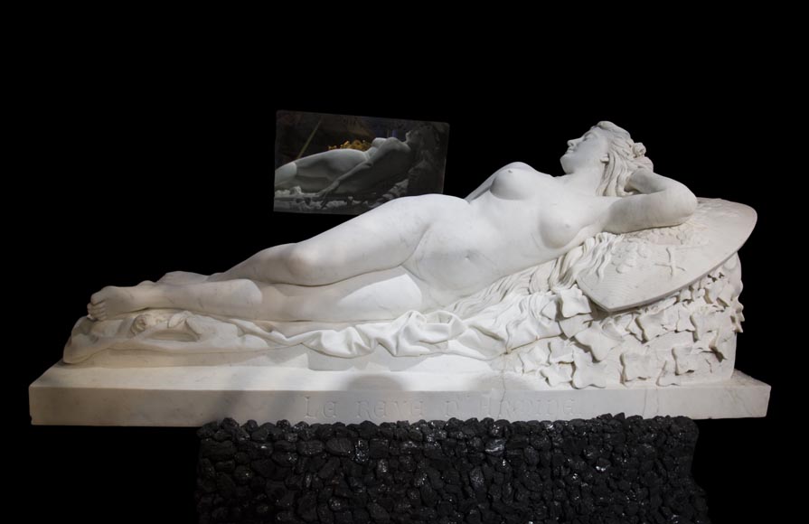 “阿尔米德之梦”，阿曼德·德西雷·霍诺雷·巴雷创作的卡拉拉大理石的华美雕像，1878年世界博览会中展出-0