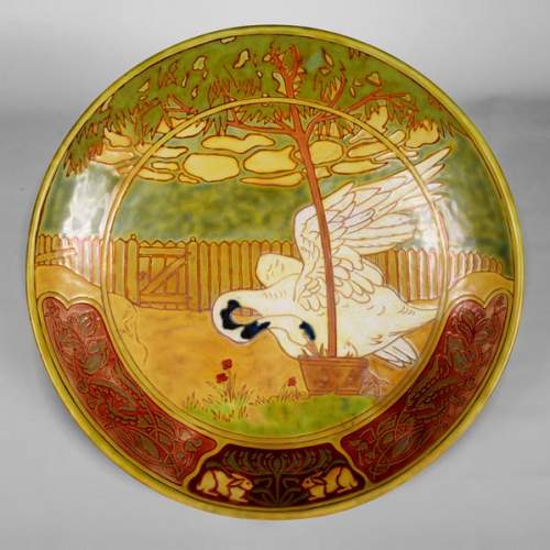 维尔墨斯.泽索尔尼（归于），天鹅装饰彩瓷盘，19世纪末