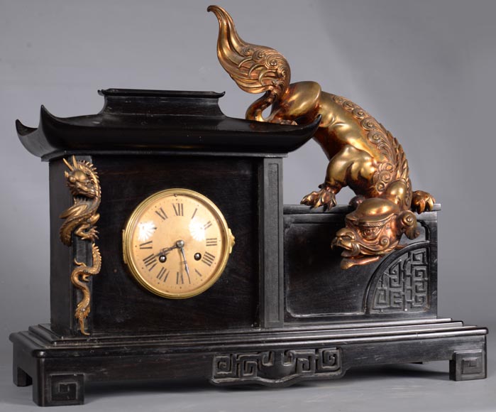 加布里埃尔.维阿尔多（归于）Gabriel VIARDOT ，塔型座钟，青铜石狮子装饰，约1870—1880-6