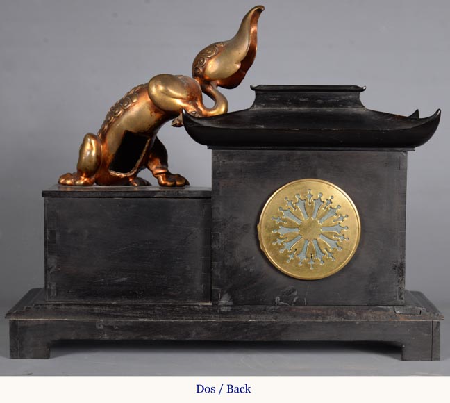 加布里埃尔.维阿尔多（归于）Gabriel VIARDOT ，塔型座钟，青铜石狮子装饰，约1870—1880-10