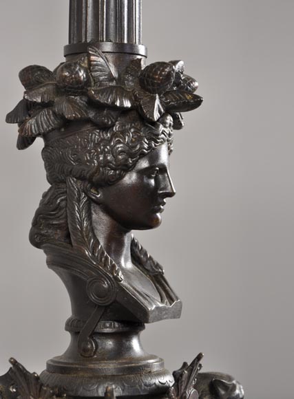 安托万·路易斯·巴里（Antoine-Louis BARYE，1795-1875年，按照该艺术家风格），一对饰有鹳饰的立地烛台-5