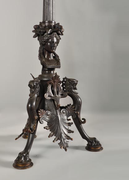 安托万·路易斯·巴里（Antoine-Louis BARYE，1795-1875年，按照该艺术家风格），一对饰有鹳饰的立地烛台-6