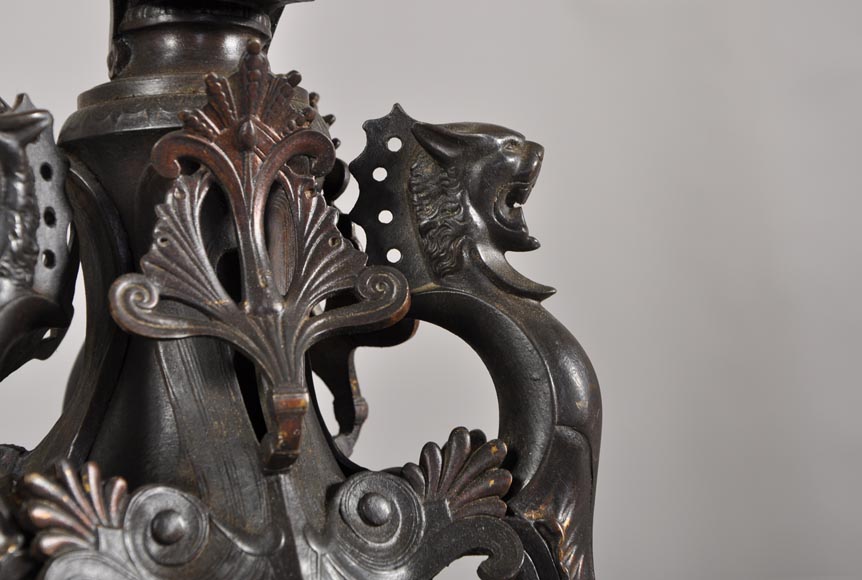安托万·路易斯·巴里（Antoine-Louis BARYE，1795-1875年，按照该艺术家风格），一对饰有鹳饰的立地烛台-8