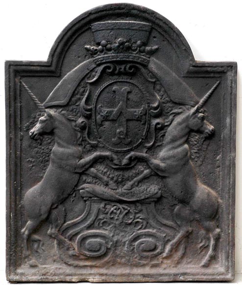 独角兽和Le Peletier家族徽章炉板铸件-0