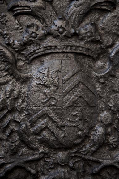 贝尔岛公爵富凯家族双头鹰纹章炉板铸件-2